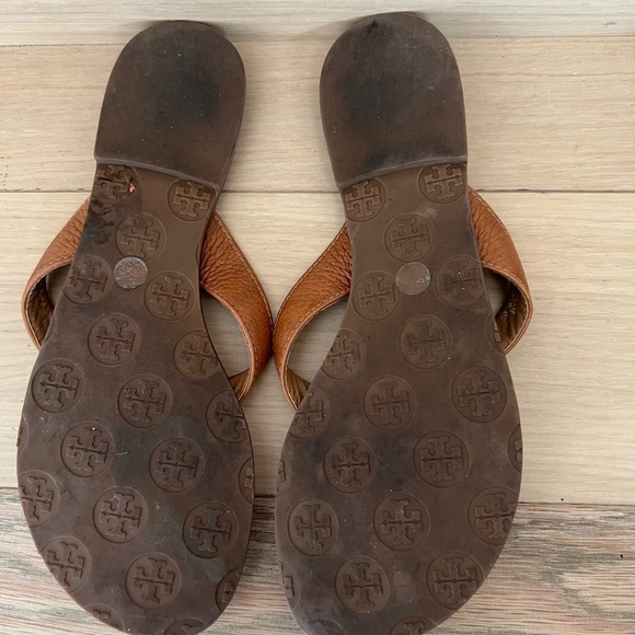 Tory Burch - size 6.5 - Picture 2 of 2